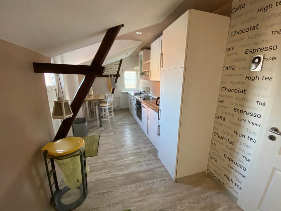 Kitchen or kitchenette, Kitchen or kitchenette, Communal kitchen