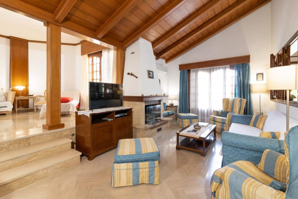 Living room, Seating area