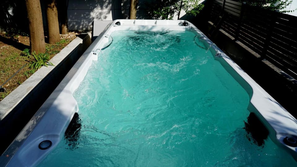 Natural landscape, Hot Tub, Hot Tub, Spa and wellness centre/facilities, Pool view, Swimming pool, Open Air Bath