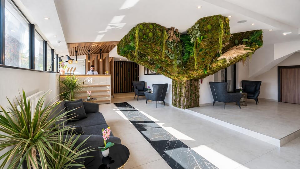 TV and multimedia, Lobby or reception, Seating area