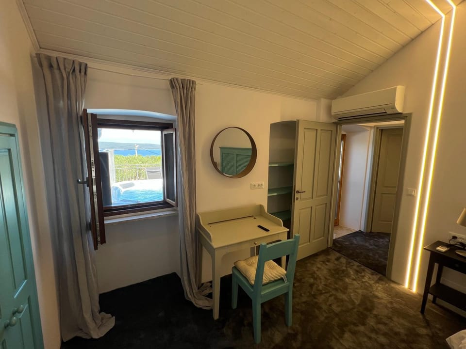 Seating area, Sea view