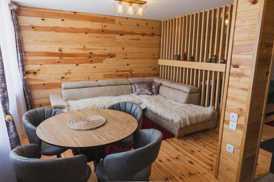 Apartments CENTER OF THE WORLD Nature lodge in Montenegro