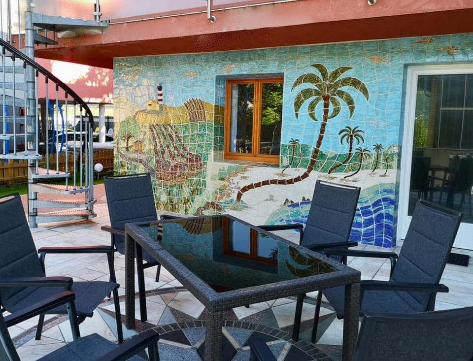 Property building, Balcony/Terrace