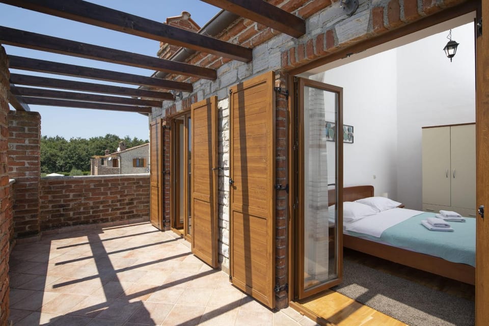 Patio, Bed, Day, View (from property/room), Balcony/Terrace, Photo of the whole room, Bedroom, bunk bed, wardrobe