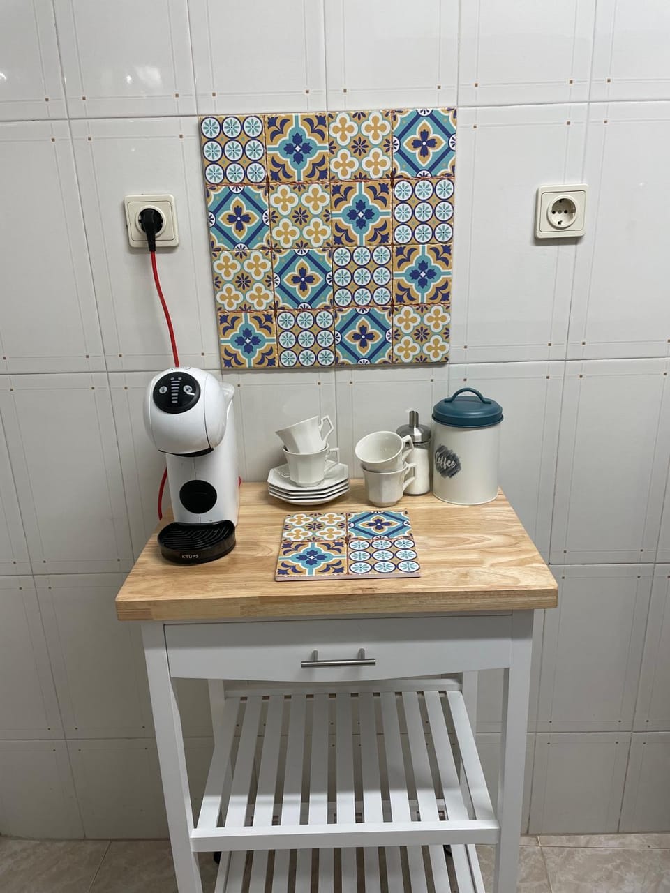 Coffee/tea facilities, Kitchen or kitchenette