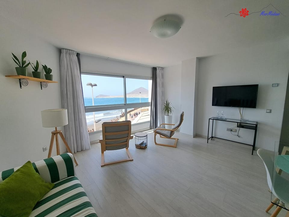 Living room, Photo of the whole room, Sea view