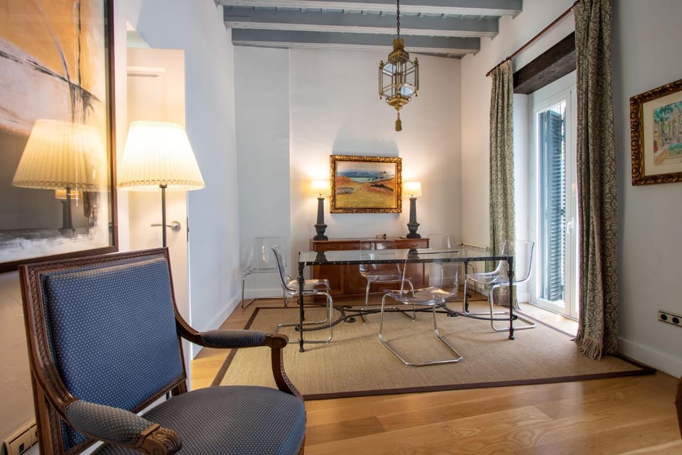 Living room, Lounge or bar