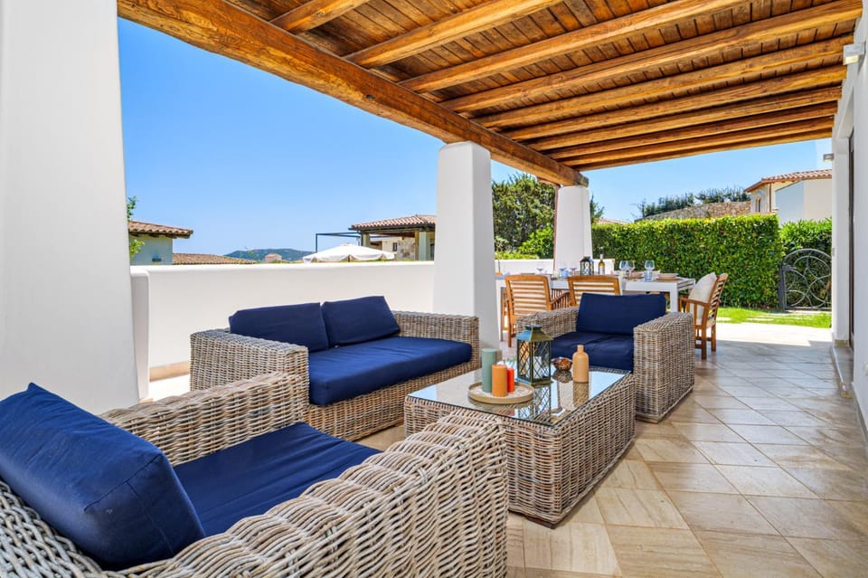 VILLA GRETA - Brandinchi Beach I Private Pool I Exclusive Garden I BBQ I Wi-Fi Villa in Sardinia