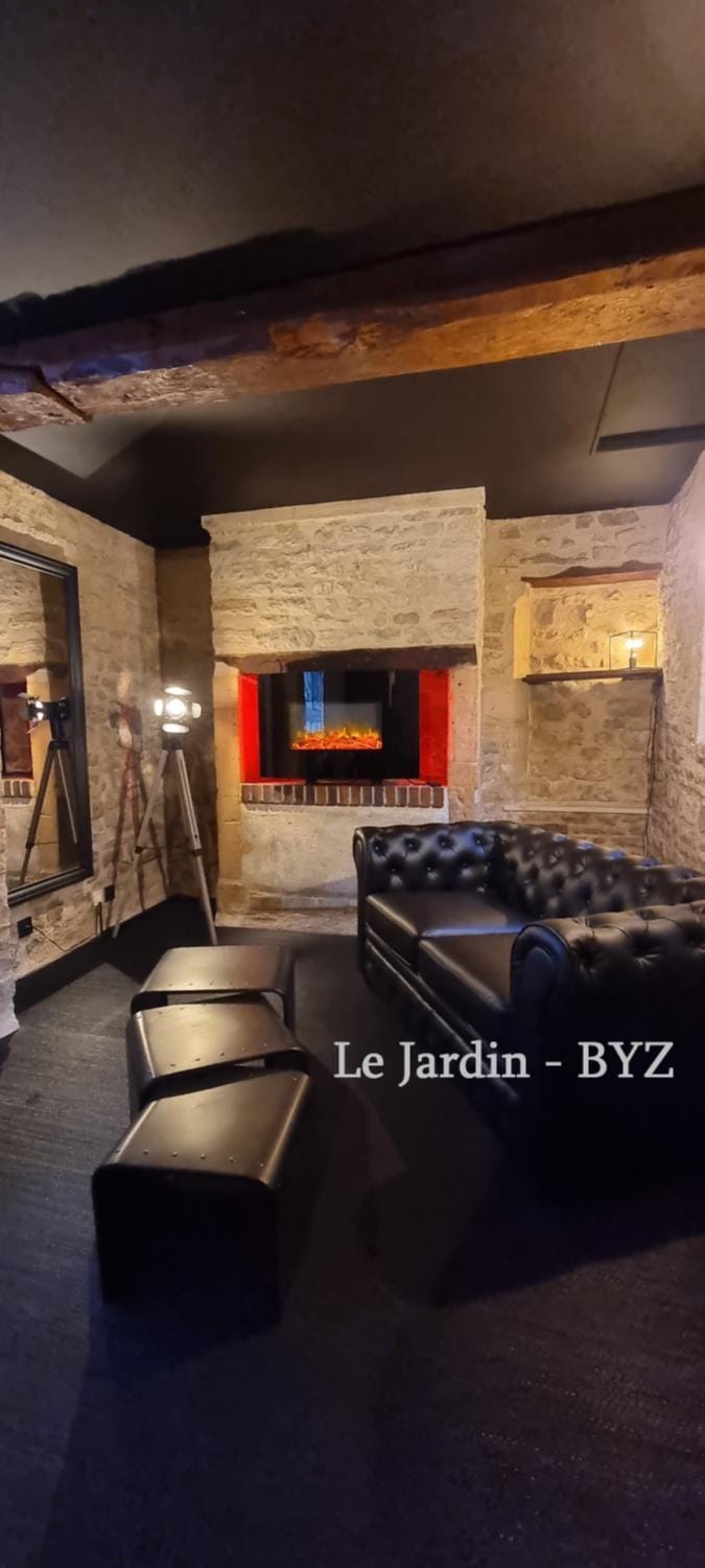 Communal lounge/ TV room, Seating area