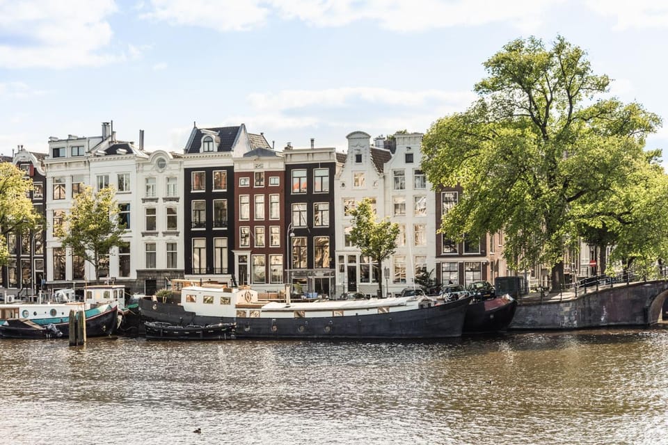 River view, Street view