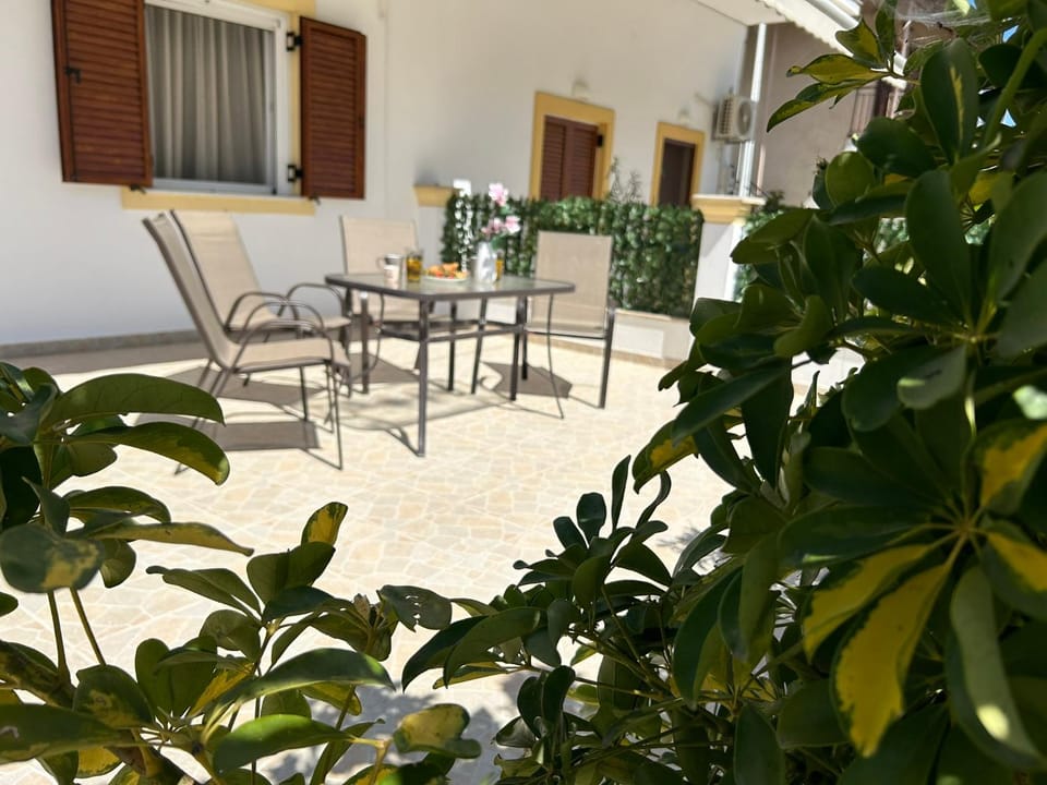 Garden, Garden