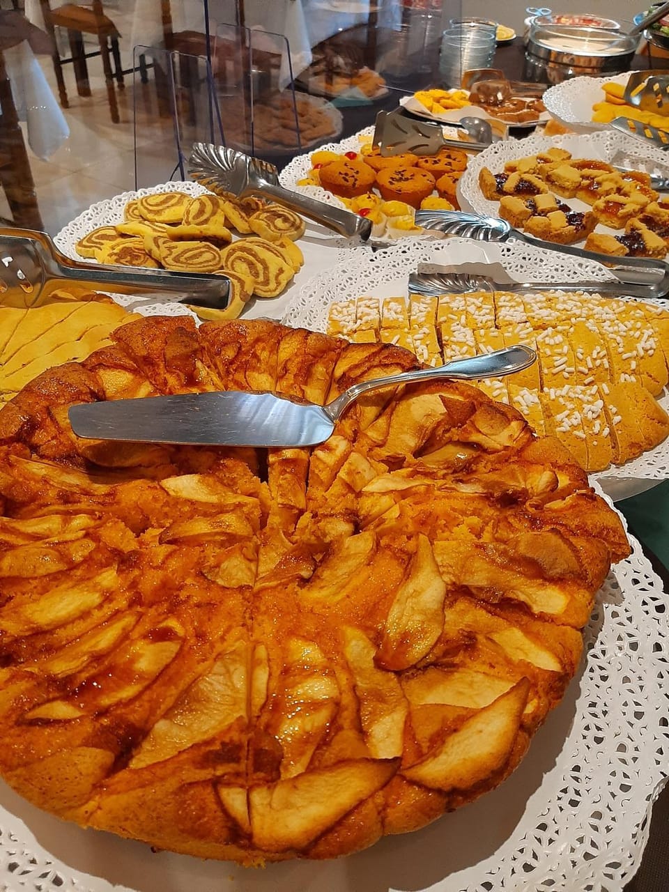 Food and drinks, Buffet breakfast