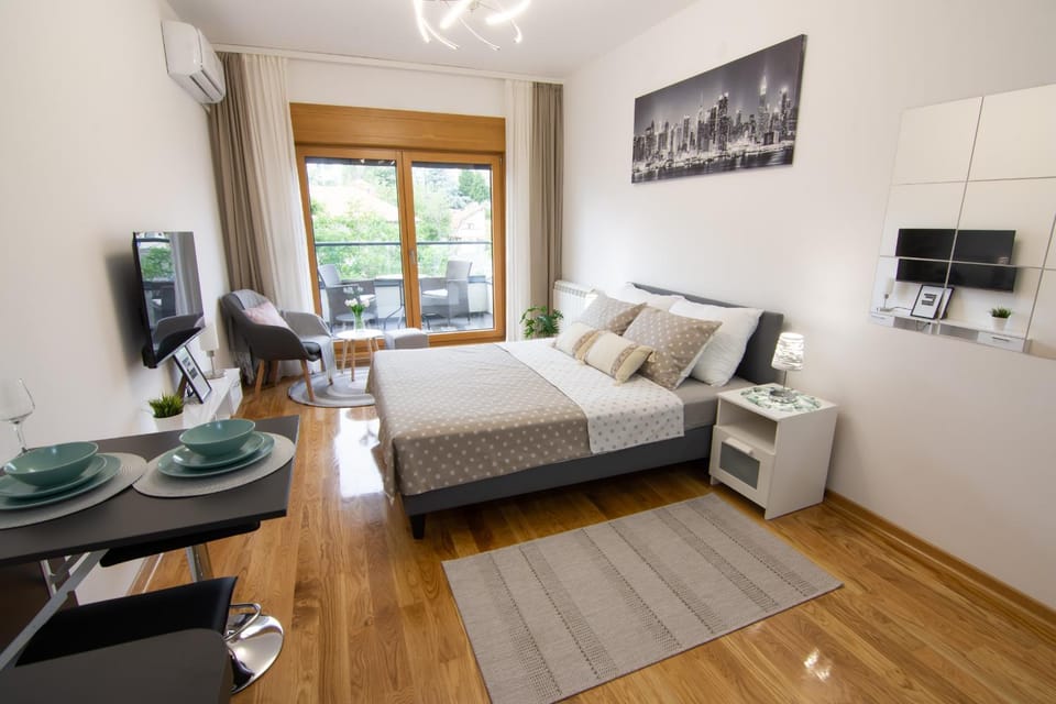 Living room, Photo of the whole room, Seating area