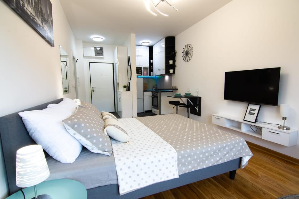 Communal lounge/ TV room, TV and multimedia, Photo of the whole room