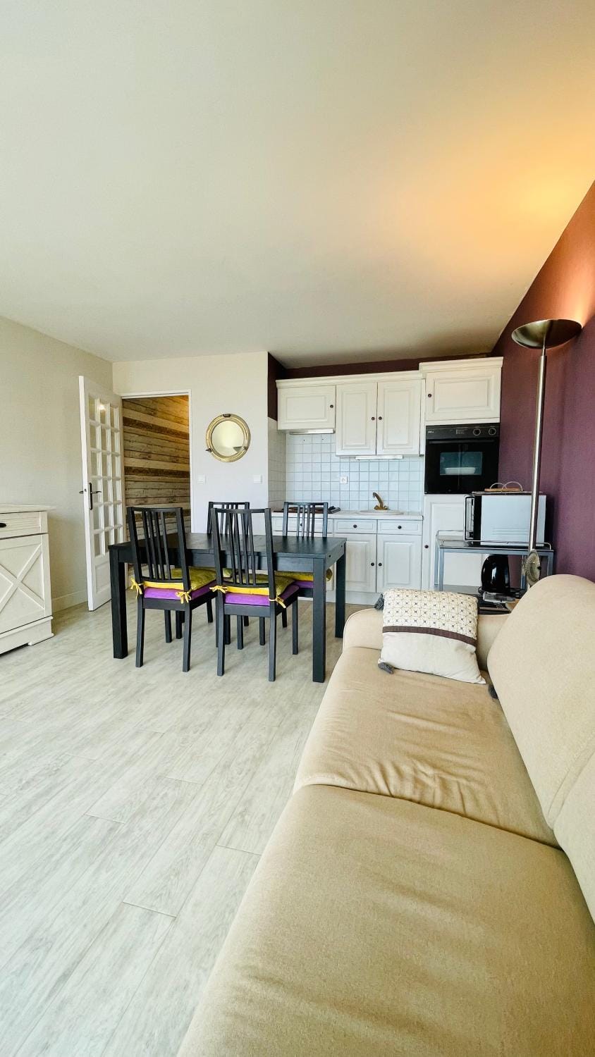 Living room, kitchen