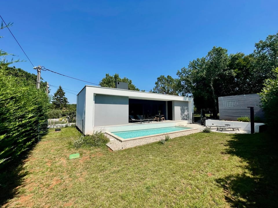 House Kova- homage to coalmining House in Istria County