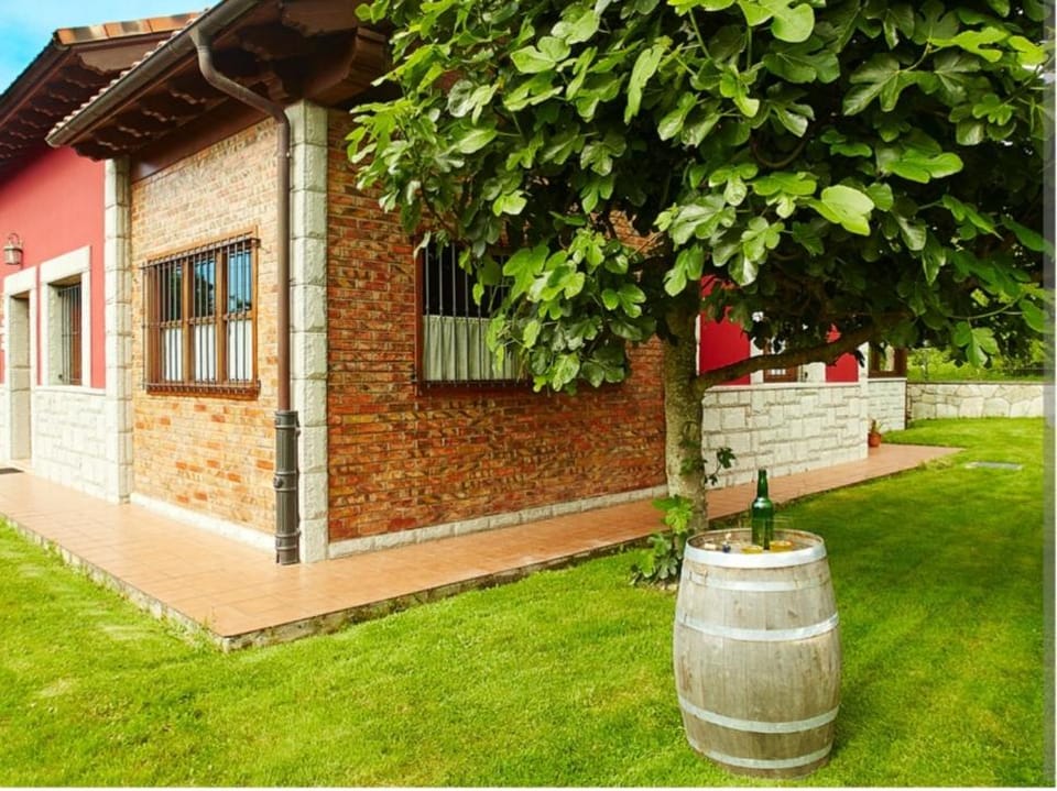 Casa Rural La Rotella de Xavi Country House in Asturias