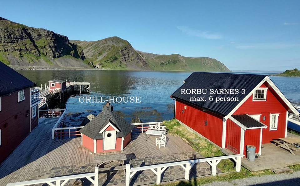 Property building, BBQ facilities, Windsurfing, Mountain view, Sea view