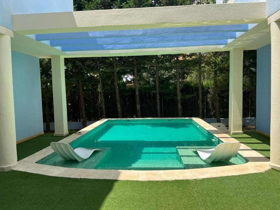 Garden, Swimming pool, Swimming pool