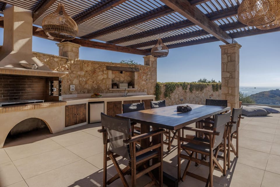 Patio, Dining area