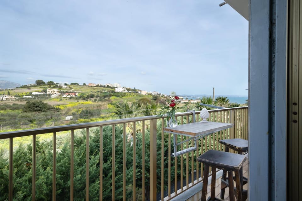 Patio, Day, Natural landscape, View (from property/room), Balcony/Terrace, Dining area, Mountain view, Sea view