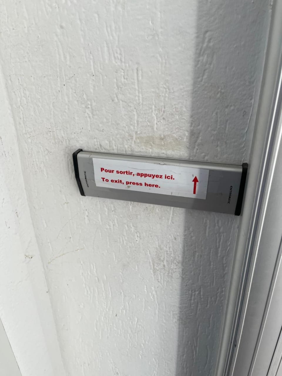 Madi au fil de l'eau à Deauville Docked boat in Deauville