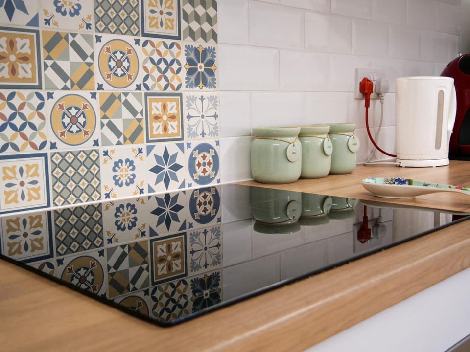 Coffee/tea facilities, Kitchen or kitchenette