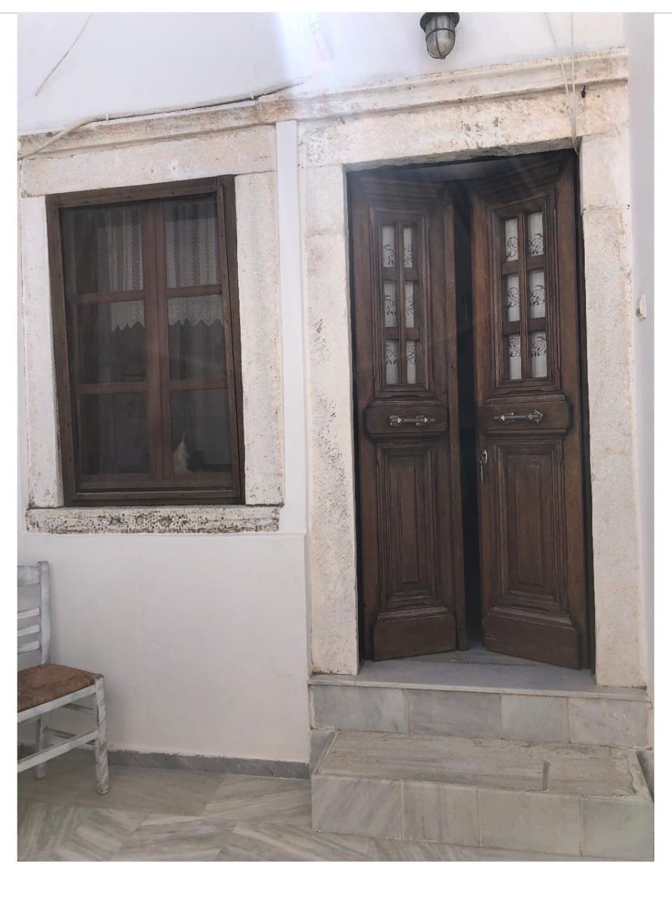 Facade/entrance