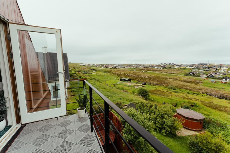 Balcony/Terrace, Garden view