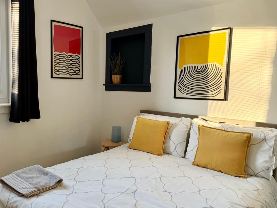 Bed, Decorative detail