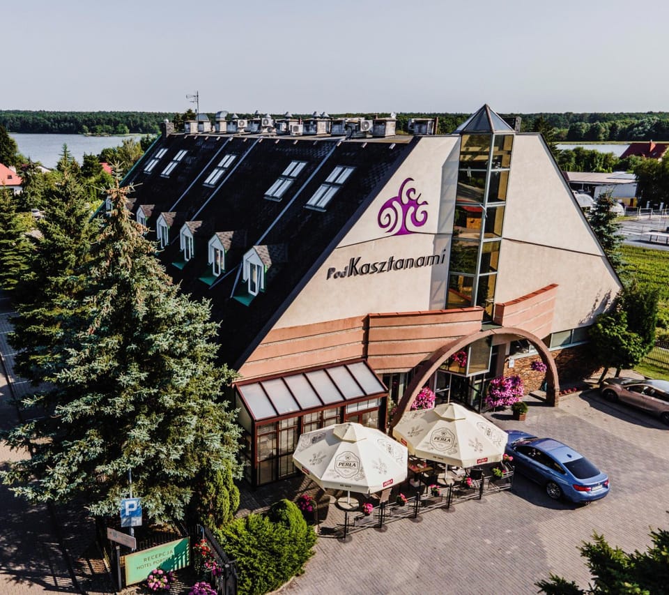 Property building, Nearby landmark, Off site, Day, Property logo or sign, Bird's eye view, Location, Parking
