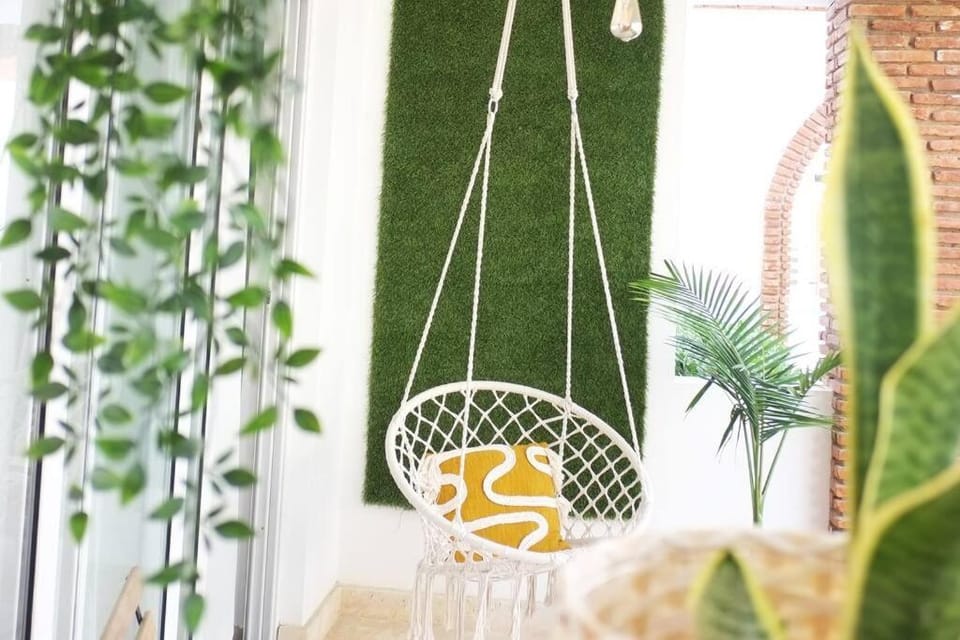 Patio, Day, Garden, Decorative detail, Garden view