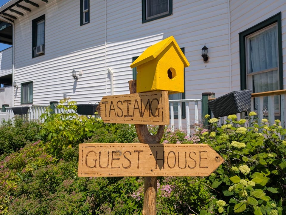 Prince County Guest House Bed and Breakfast in Prince Edward County