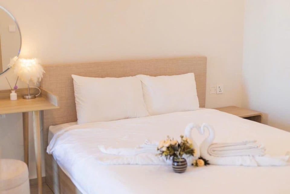 Bi Homestay The Sóng Vung Tau - Infinity Pool & Spa Apartment in Vung Tau