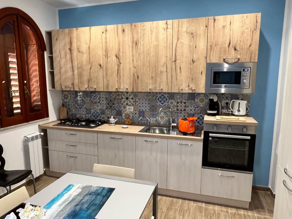 Coffee/tea facilities, Kitchen or kitchenette, Dining area, dishwasher, minibar, pet friendly, stove, toaster