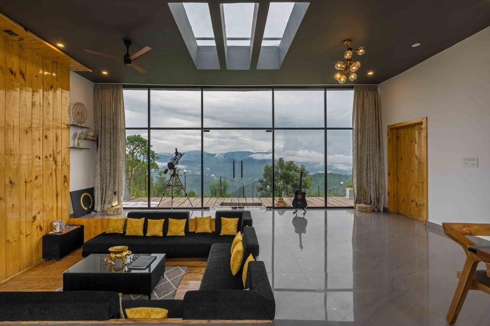 Natural landscape, View (from property/room), Living room, Other, Decorative detail, Seating area, Mountain view, Sunrise, Sunset, fireplace