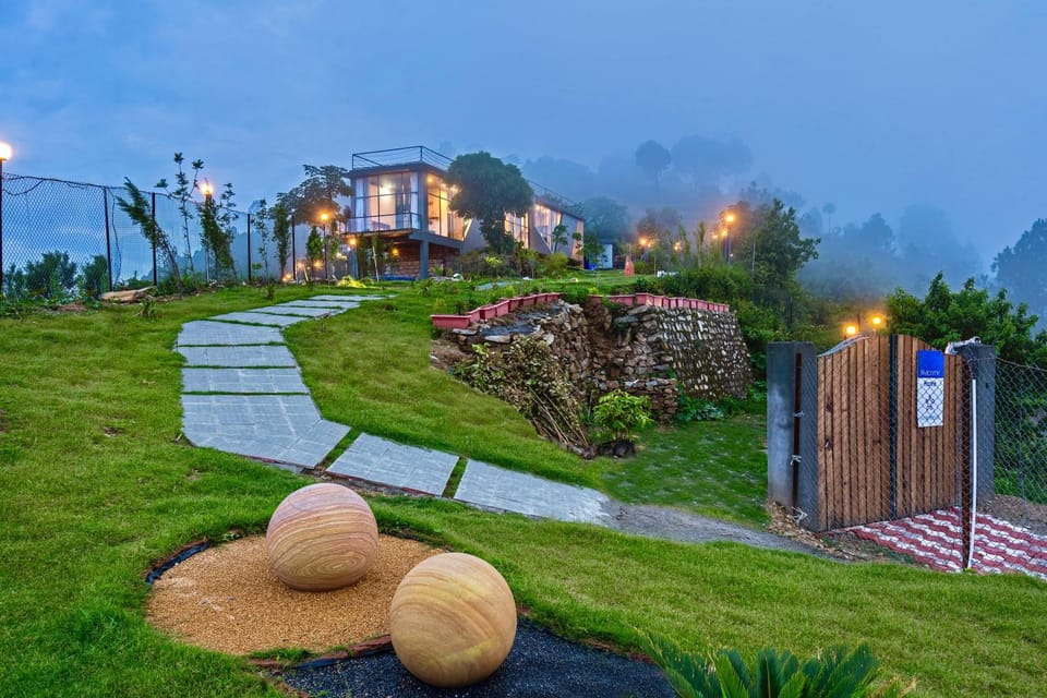 Facade/entrance, Day, Garden, View (from property/room), Other, Mountain view, Seasons