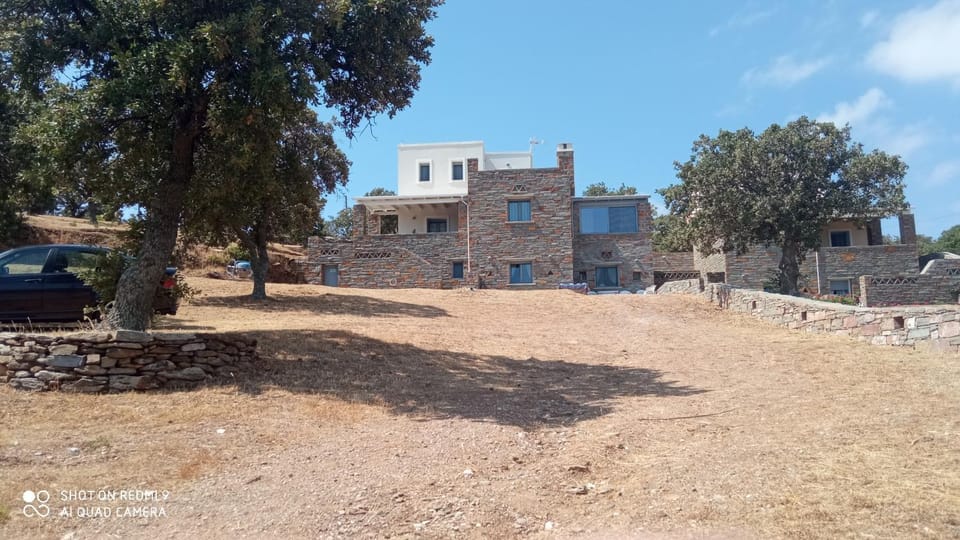 Panoramic View Kea Apartment in Kea-Kythnos