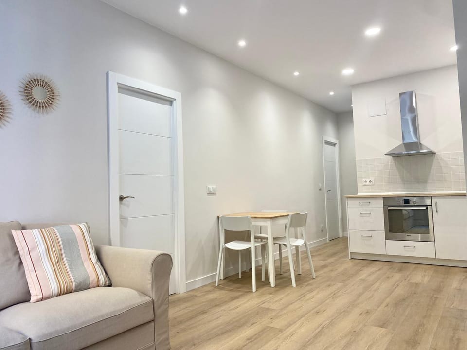 Kitchen or kitchenette, Living room