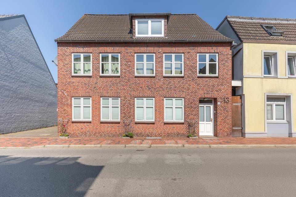 Tante Tine Apartment in Husum