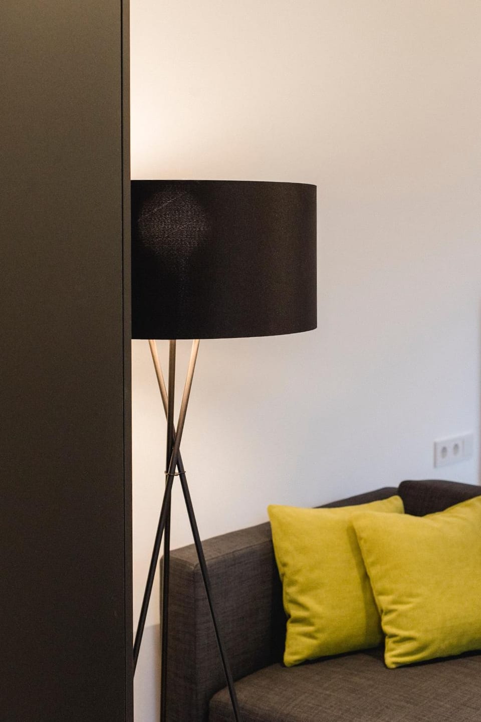 Staff, Living room