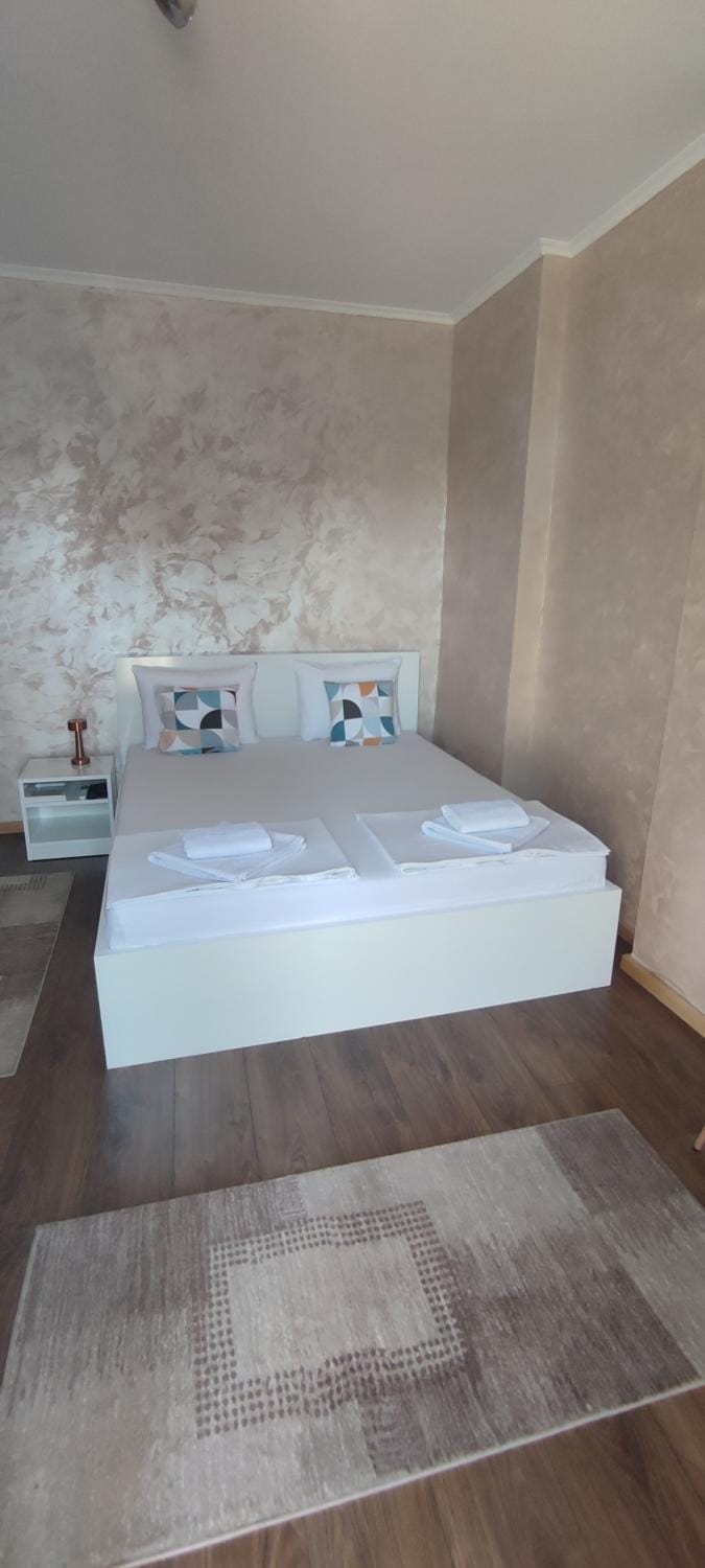 Menrat Apartment in Novi Sad