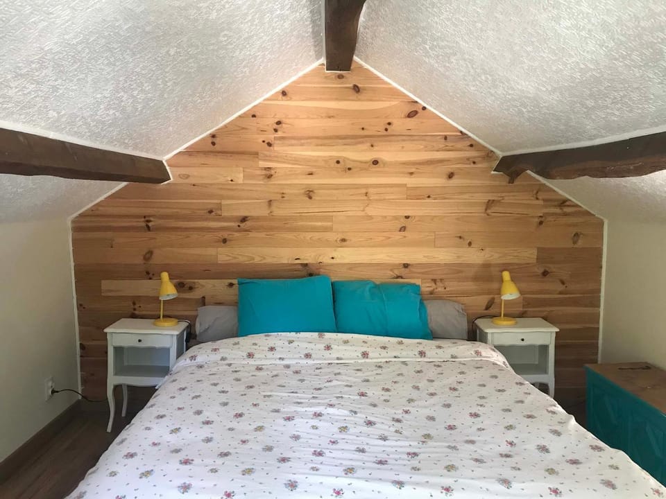 Bed, Bedroom