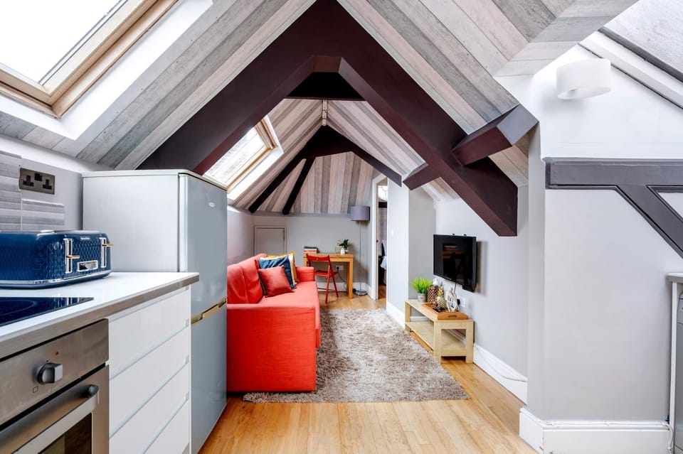 Kitchen or kitchenette, Living room, Seating area