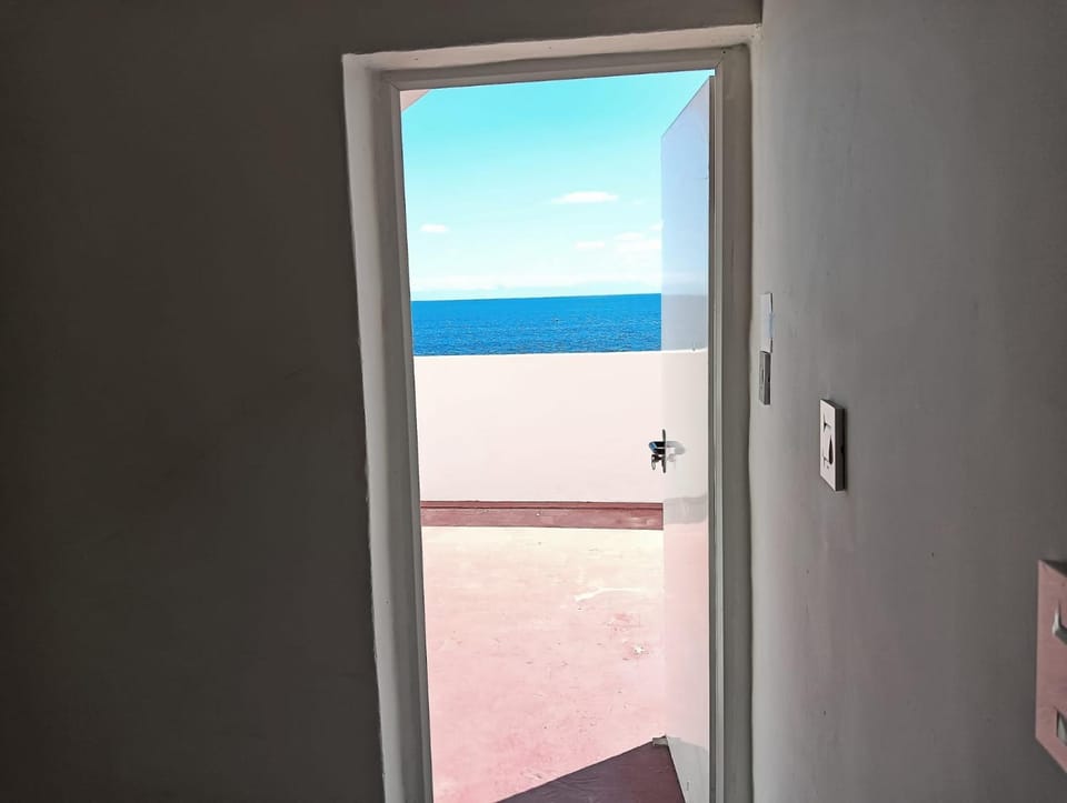 Apartamento en primera línea de mar, las Teresitas, Santa Cruz de Tenerife Apartment in Canary Islands