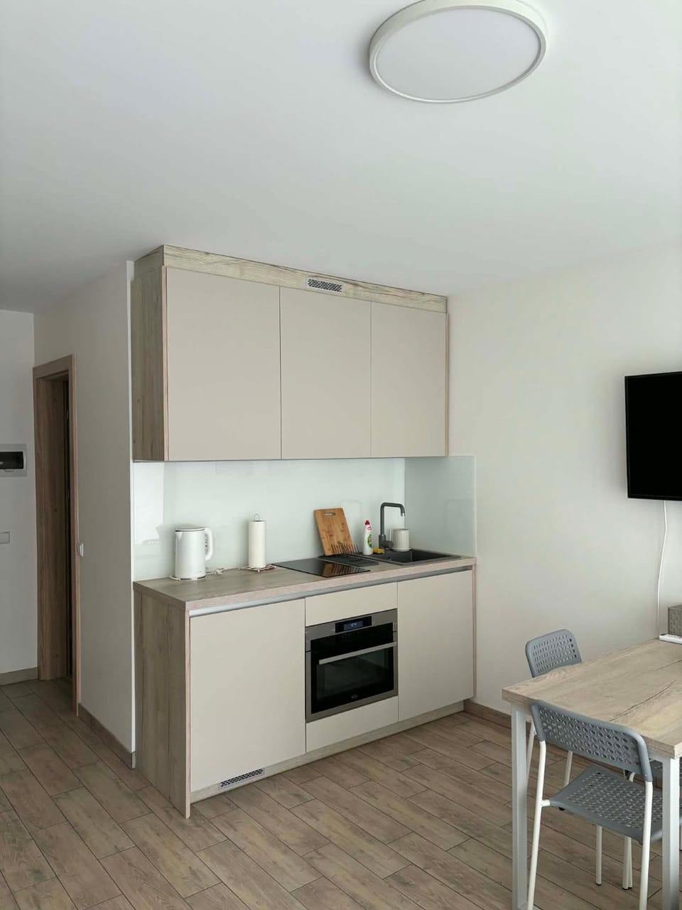 TV and multimedia, Kitchen or kitchenette
