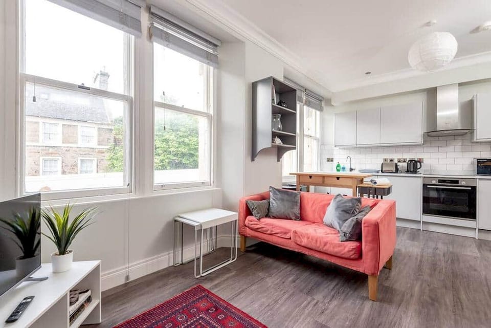 Communal lounge/ TV room, Living room