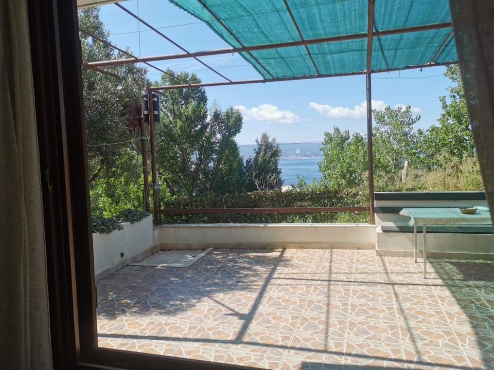 Apartman prvi red do mora Čović Apartment in Split-Dalmatia County