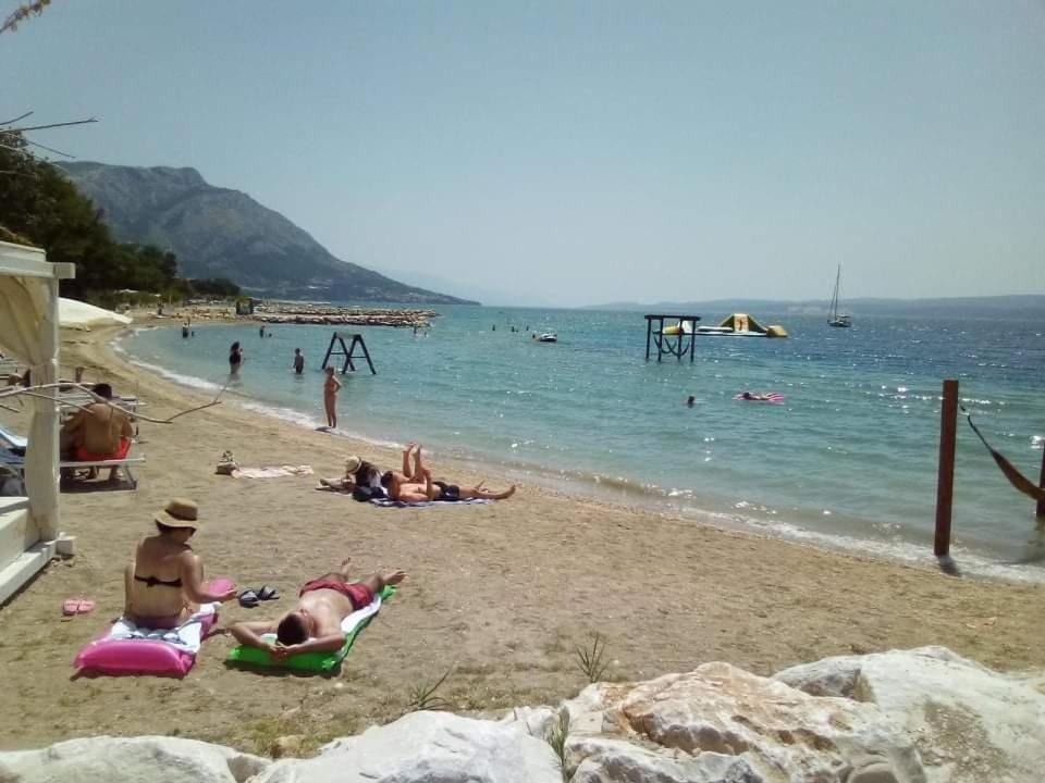 Apartman prvi red do mora Čović Apartment in Split-Dalmatia County