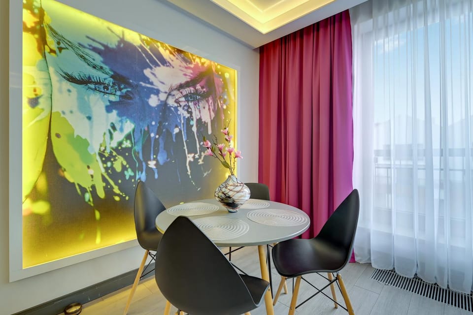 Living room, Decorative detail, Seating area, Dining area